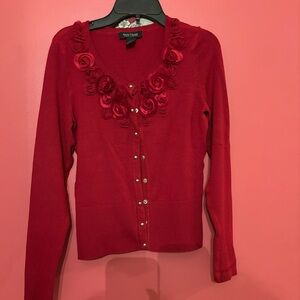 White House Black Market Red cardigan sweater!SZ XS rose accent! Gold buttons!
